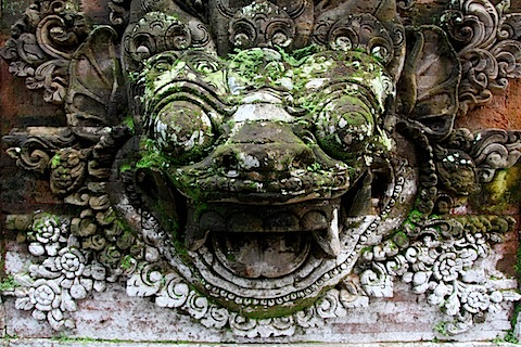 Carving at Ubud Palace