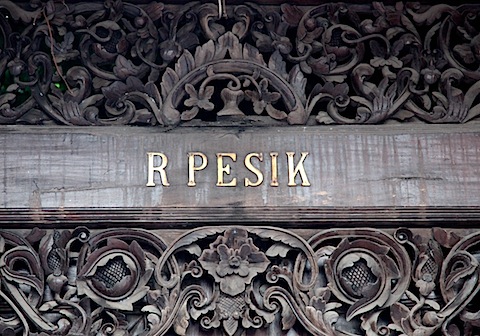 R Pesik's house