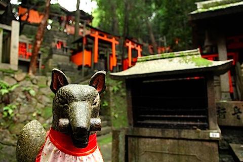 Statue at Fushimi Inari Shrine