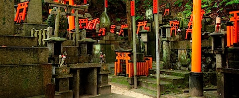 Statue at Fushimi Inari Shrine