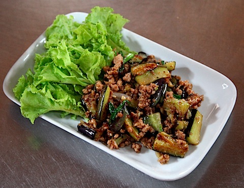 Khua Maak Kheua Gap Moo (Fried Eggplant with Pork)