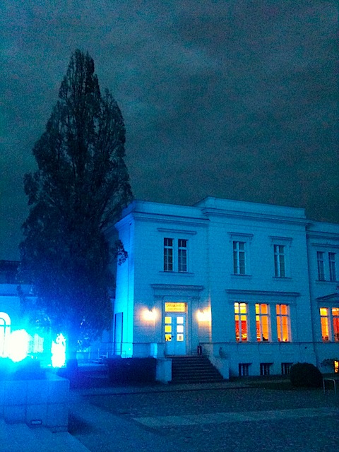 Dusk at Hamburger Bahnhof