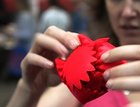 Wendy plays with heart-shaped gear