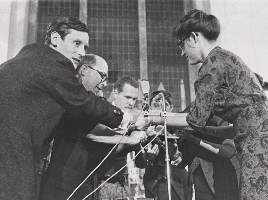 Nivea Cream Piece for Oscar Williams, performed during Fluxus/Musik og Anti-Musik/det Instrumentale Teater, Nikolai Kirke, Copenhagen, November 23, 1962