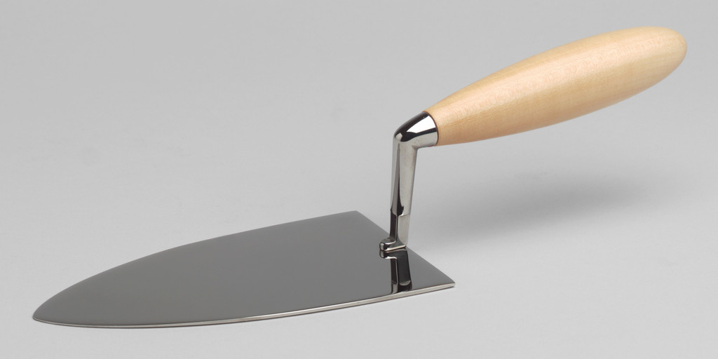 Ceci N'est Pas une Truelle Cake Server