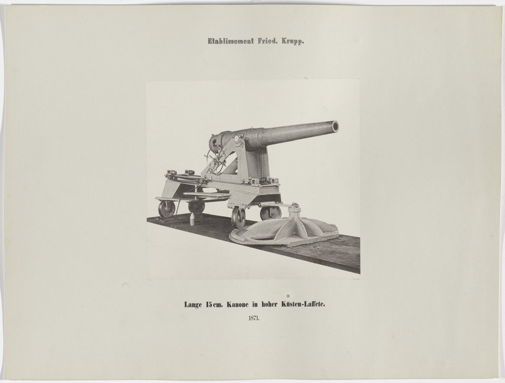 Lange 15 cm. Kanone in hoher Kusten-Laffete