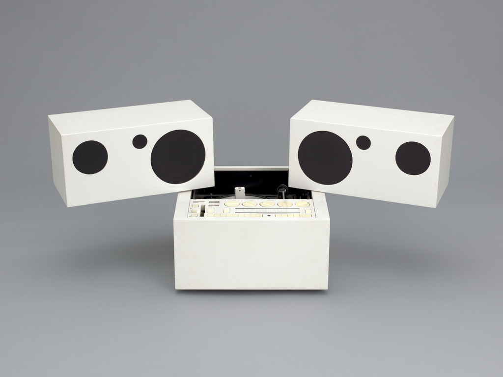 Totem Stereo System (model RR 130)