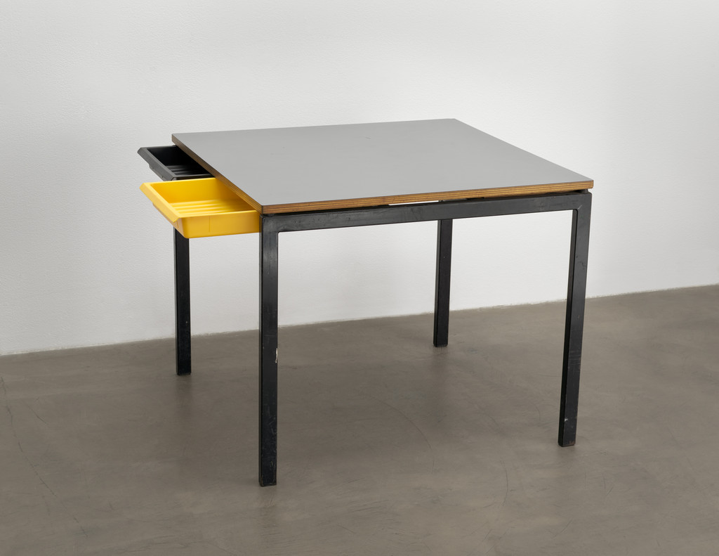 Table from the Maison du Brésil