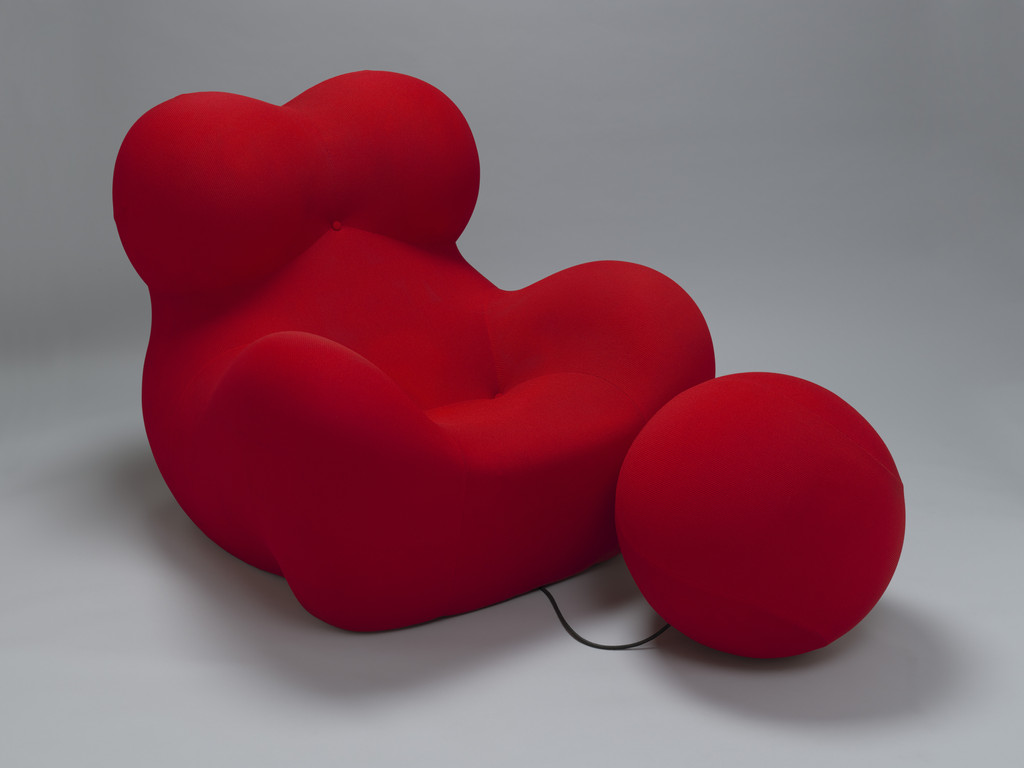 Up 5 Lounge Chair with Up 6 Ottoman