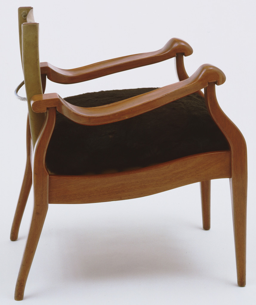 Armchair with Adjustable Back
