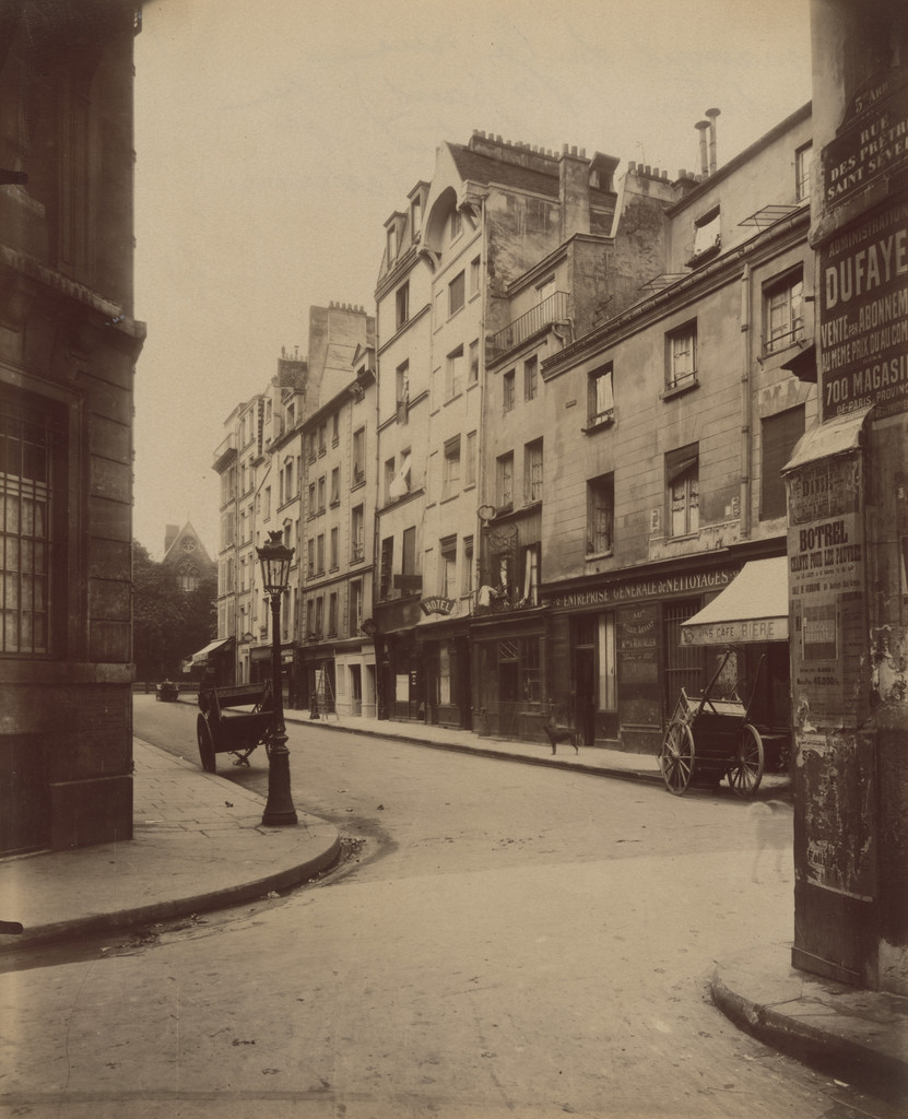 Les Maisons de la rue Boutebrie (nos pairs) vue de la rue des Pretres-Saint-Séverin