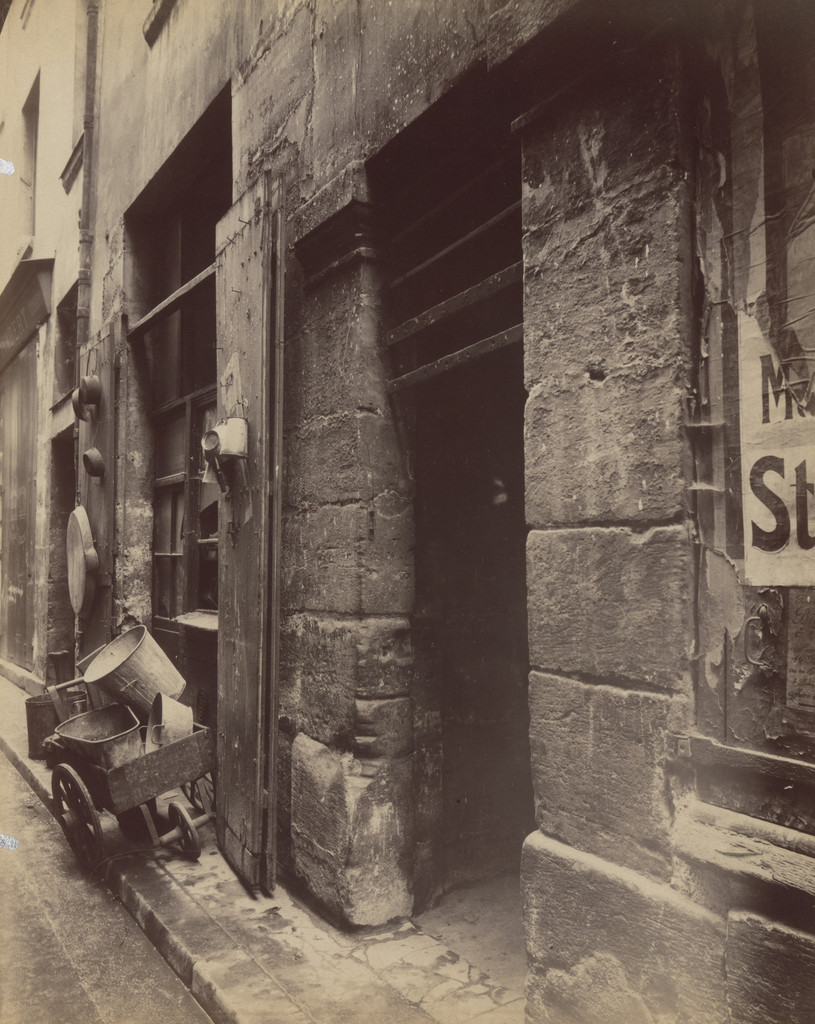 Un coin de la rue de Reynie