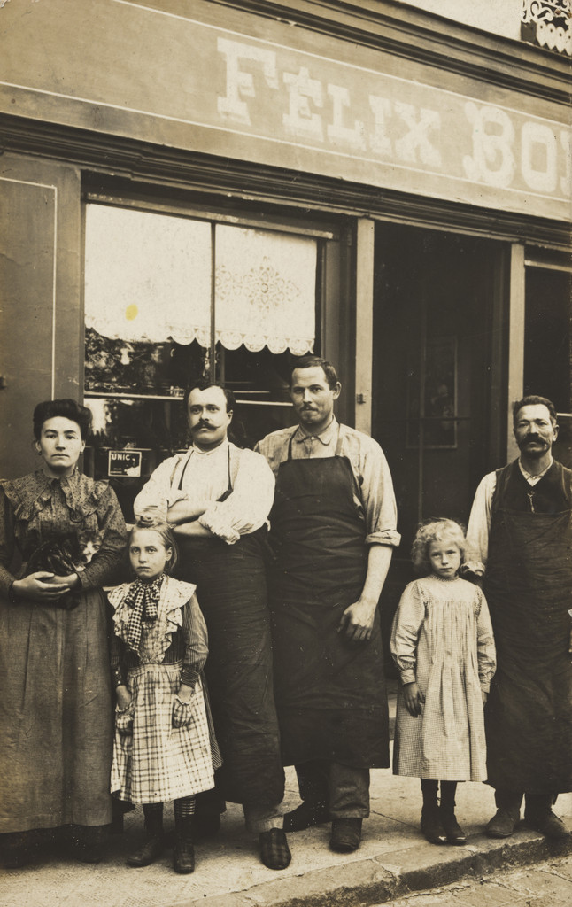Félix Boin, Chaussures, Place du Marché,  Viels-Maisons