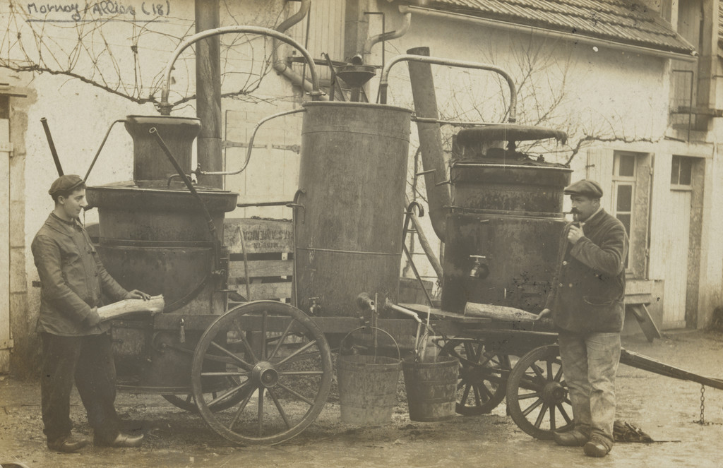 Alambic - bouilleur de cru – distillation,  Mornay-sur-Allier