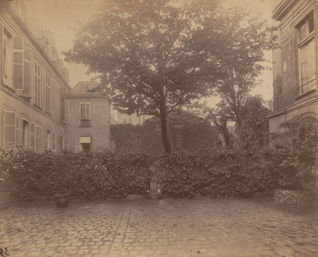 Ancien Hôtel d'aubray Habité sous Louis 14 Par la Marquise de Brinvilliers. Rue Charles V 12 (4e arrondissement)