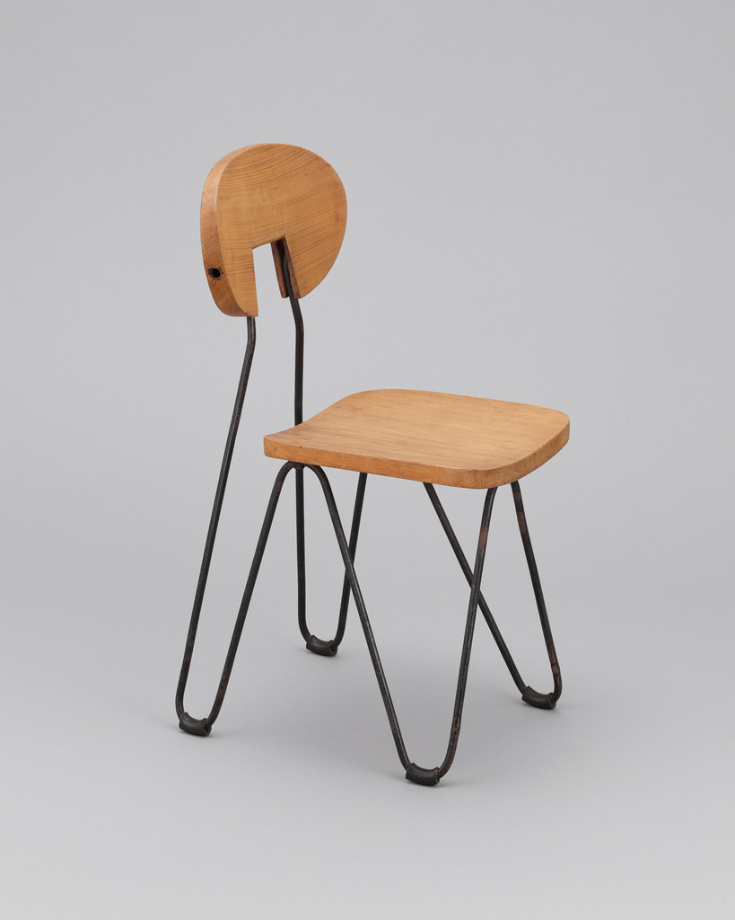 "W” chair