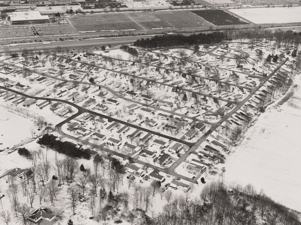 Lordstown homes across the street from General Motors Lordstown Complex, 2300 Hallock Young Road, Warren, OH, 2019 from The Last Cruze
