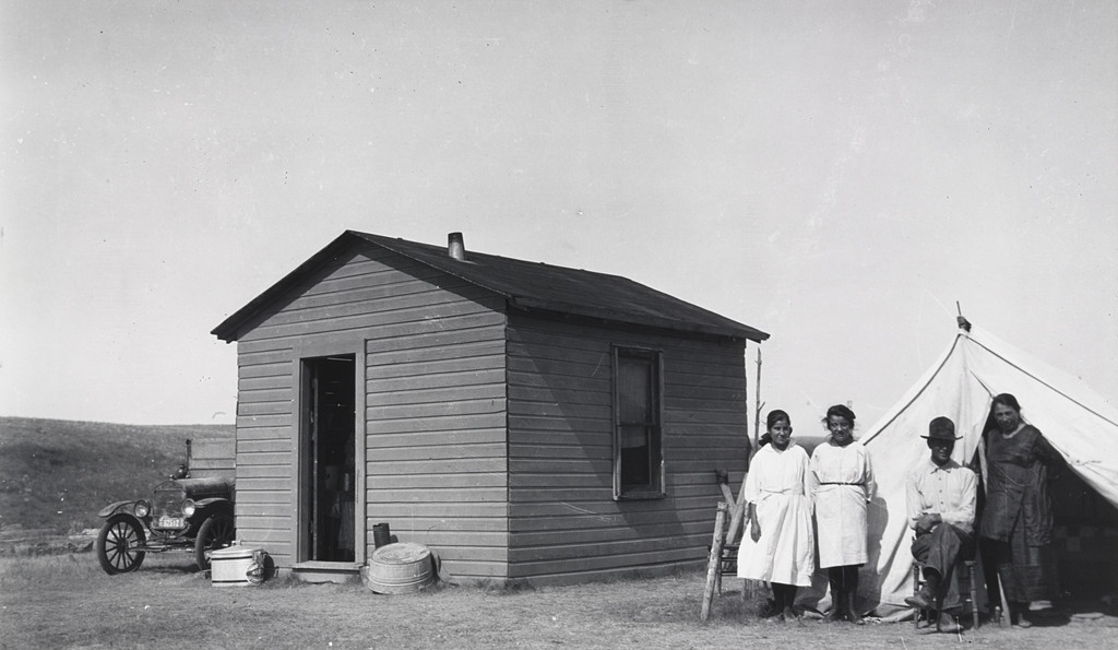 Tom Elrod and Family (Except Inez) at Home