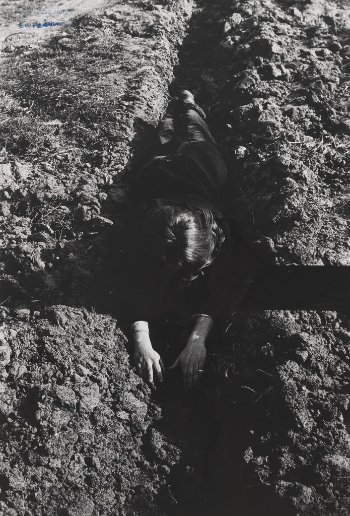 Intersection (Verkreuzung) from the series Body Configurations