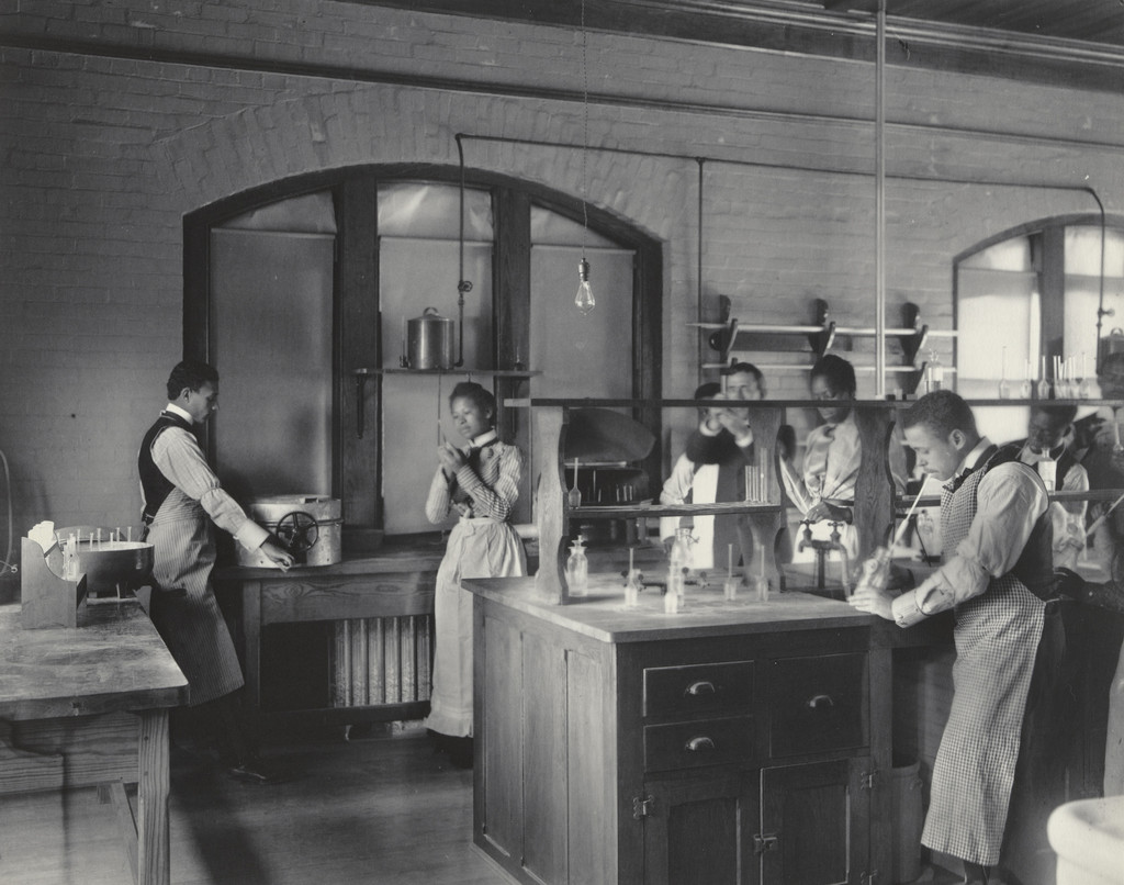 Agriculture. Chemistry. Inspection of milk by the Babcock test