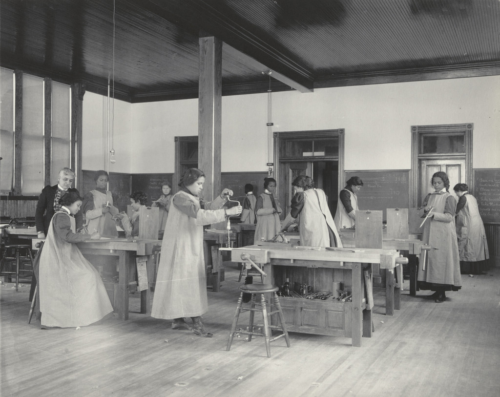 A class in sloyd