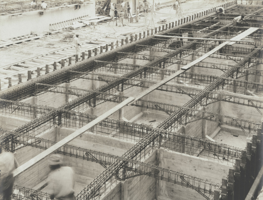 Reinforced Concrete Pontoons. Reinforcing for decking, and showing interior walls