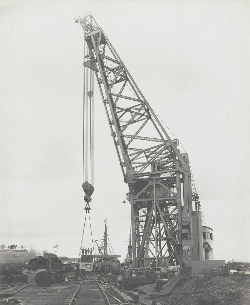 Floating crane "Ajax" test. Raising 250 ton test load