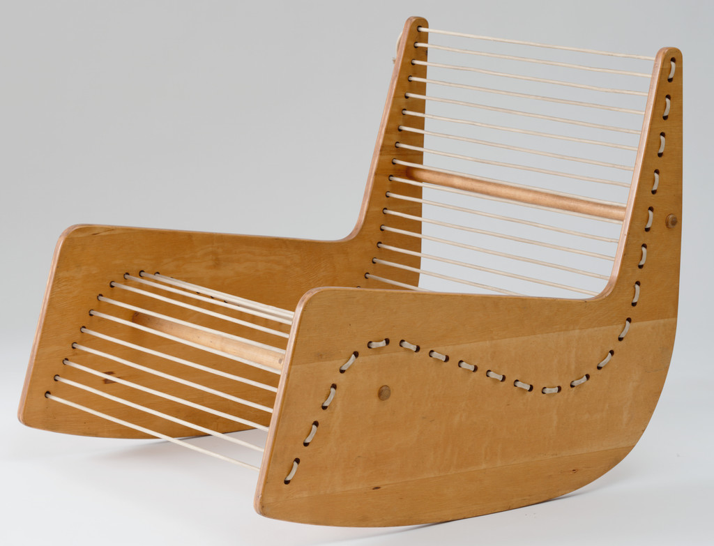 Floor Chair (model 1211-C)